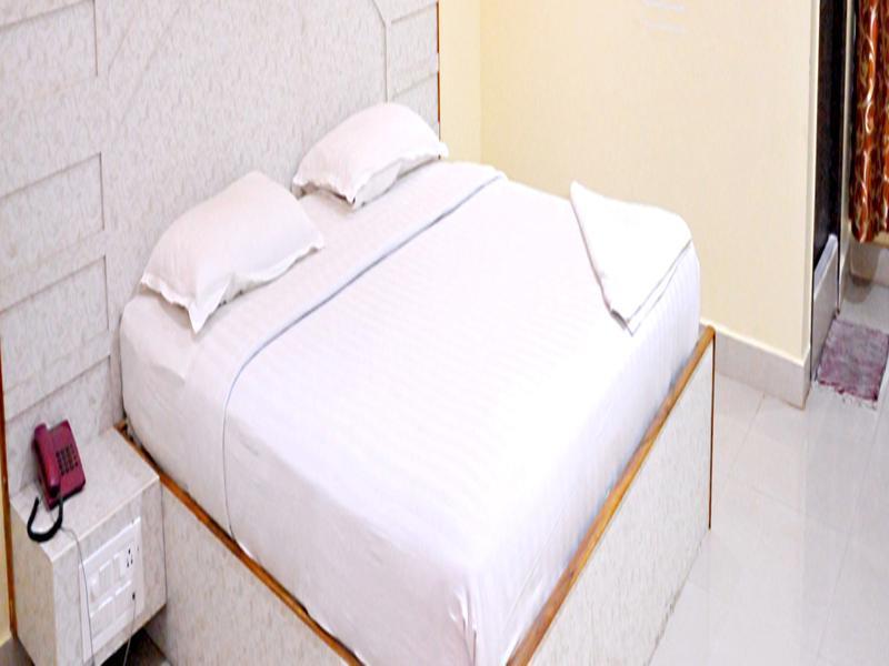 Hariharan Residency - Poonamallee Hotel