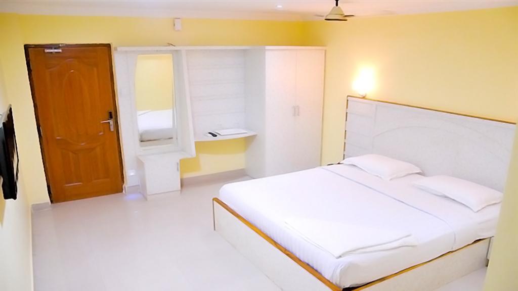 Hotel Hariharan Residency - Poonamallee